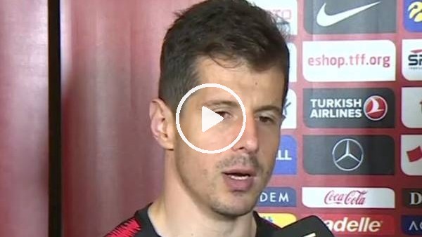 Emre Belözoğlu: "1 sene daha oynama niyetim var"