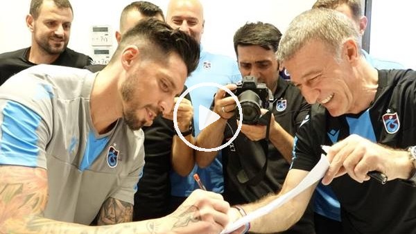 Ahmet Ağaoğlu ve futbolcular 2 bin 661 forma satın aldı 