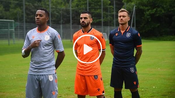 Başakşehir, yeni sezon formalarını tanıttı