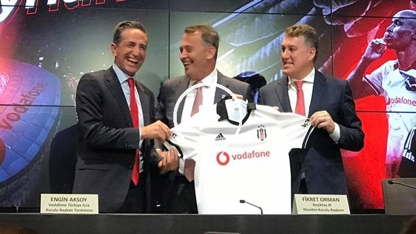Beşiktaş, Vodafone ile forma göğüs sponsorluğunu yeniledi