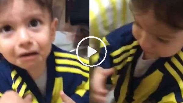 Minik bir Fenerbahçeli taraftarın forma sevgisi