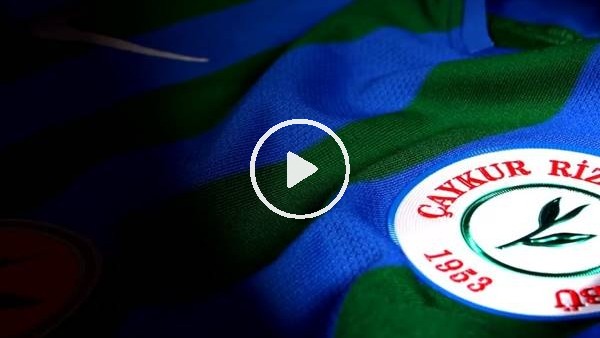 Rizespor yeni sezonda giyeceği "çubuklu" formasını tanıttı