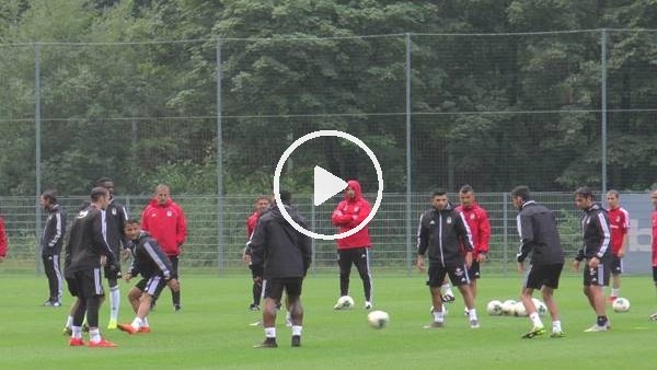 Beşiktaş yağmur altında çalıştı