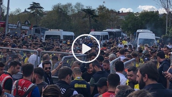 Fenerbahçe taraftarı derbi için toplanmaya başladı