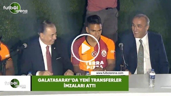 Galatasaray'da yeni transferler imzaları attı