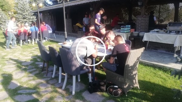Kayserisporlu futbolcular barbekü partisinde