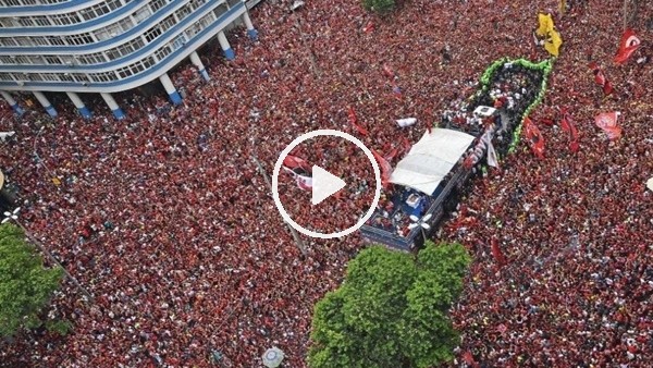 Flamengo'yu Brezilya'da asker uçaklarıyla karşıladılar
