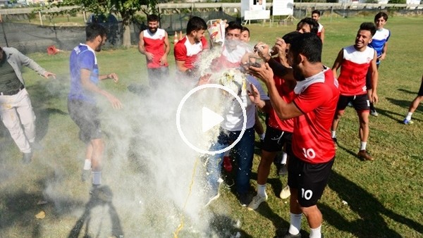 Amatör kulüp yöneticisine doğum günü sürprizi