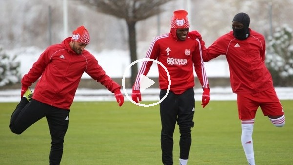 Lider Sivasspor'da neşeli antrenman