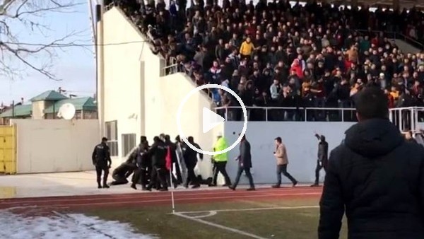 Kütahya'da olaylı maç! Polis memuru başından yaralandı..