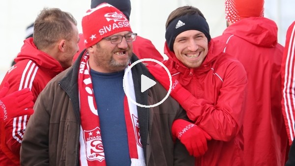 Sivas idmanında "zabaha kadar burdayık" sesleri