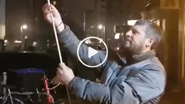 Ümit Davalı'nın havai fişek ile imtihanı 