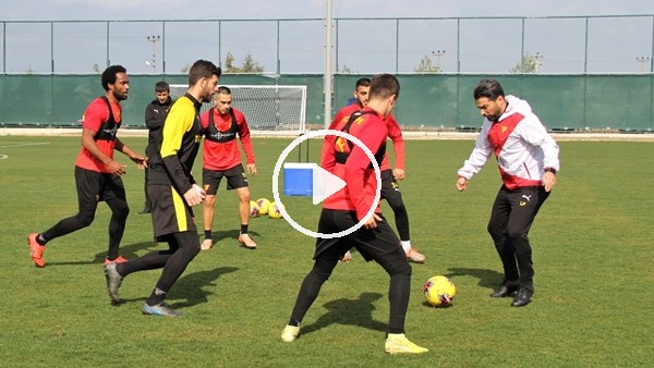 İlhan Palut futbolculara taş çıkardı