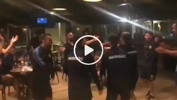 Ankaragücü futbolcuları Fenerbahçe galibiyetini coşkuyla kutladı