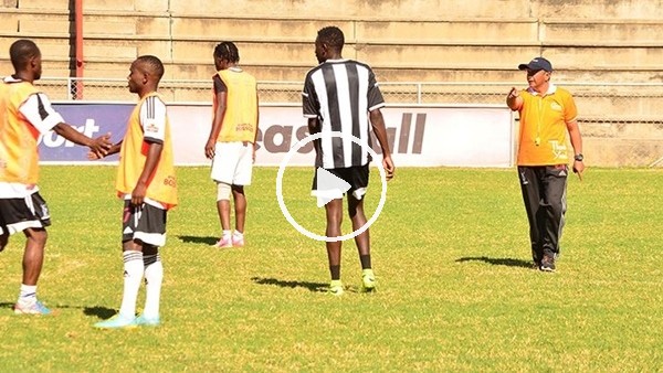  Denizlili teknik direktör Erol Akbay Zimbabve'de başarıyı yakaladı