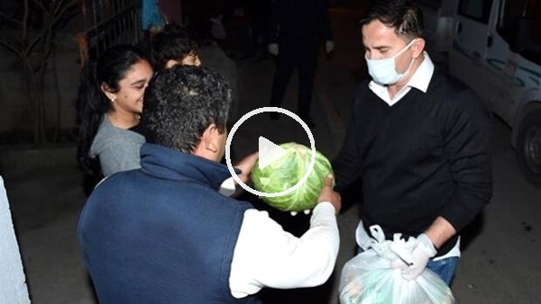 Ergün Penbe, Tarsus'ta gıda paketi dağıttı
