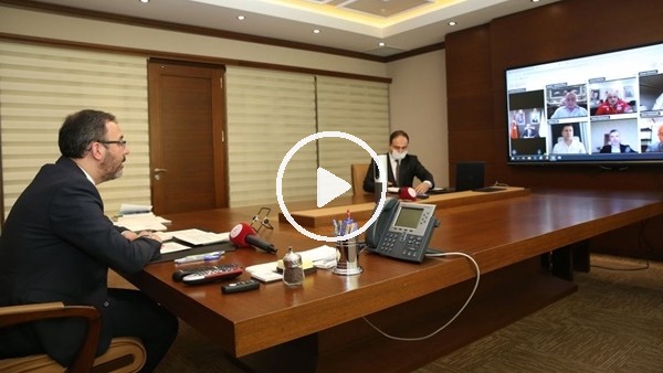 Bakan Kasapoğlu, TFF Başkanı ve alt lig kulüp temsilcileriyle görüştü