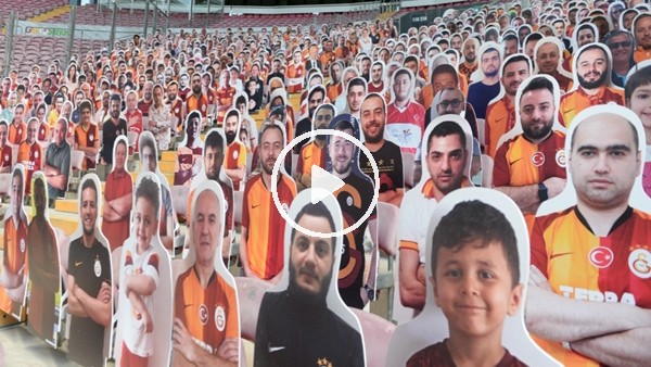 Galatasaraylı taraftarların fotoğrafları tribündeki yerini aldı