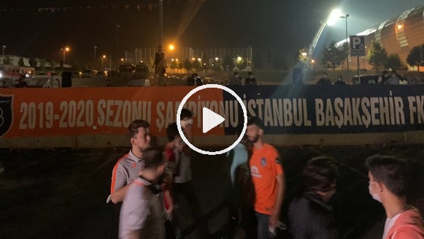Başakşehir taraftarının şampiyonluk sevinci
