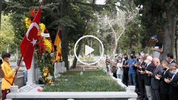 Metin Oktay kabri başında anıldı