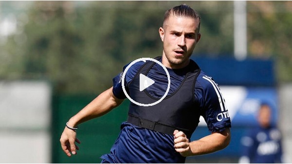 Dimitris Pelkas: "Futbolu tutkuyla oynayan bir oyuncuyum"