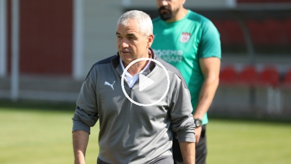 Rıza Çalımbay: "Amacımız Villarreal maçından puan veya puanlar almak"
