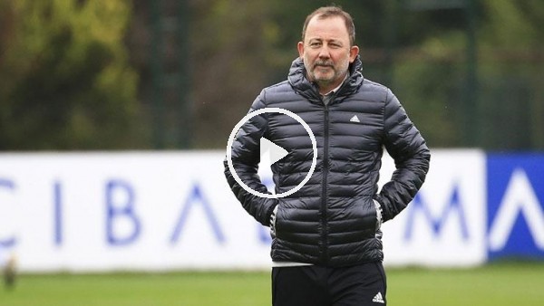 Sergen Yalçın: "İlk yarı bitiyor. Dm'den "3 oyuncu değiştir, şunu oyuna al" diye yazıyorlar.."
