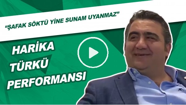 Ümit Özat'tan Harika Türkü Performansı | "Şafak Söktü Yine Sunam Uyanmaz"
