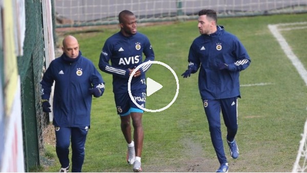 Fenerbahçe'de Valencia ve Sinan Gümüş çalışmalara başladı