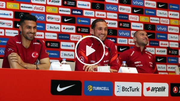 Milli futbolcularımız Burak Yılmaz, Yusuf Yazıcı ve Zeki Çelik basın toplantısı düzenledi