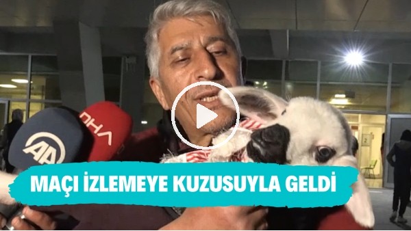 Sivassporlu bir taraftar maçı izlemeye kuzusuyla geldi: "İnşallah İstanbul'a beraber gideceğiz